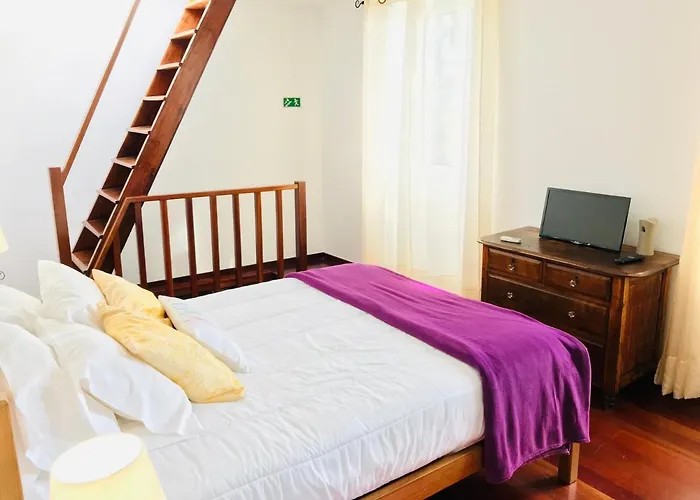 Casa Do Lugar Da Ribeira Tatil Evi